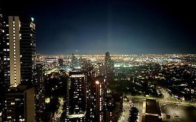Stunning 2-Bed Apartment With Panoramic Cbd Views